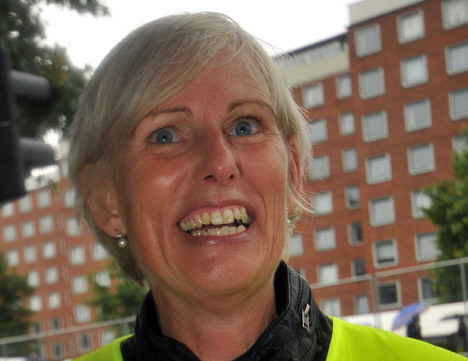 Vi har et fantastisk samarbejde med Copenhagen Historic Grand Prix, og de har overdraget os en check på 94.150 kroner, oplyser koordinator Hanne Abild Meyer, Rigshospitalet.